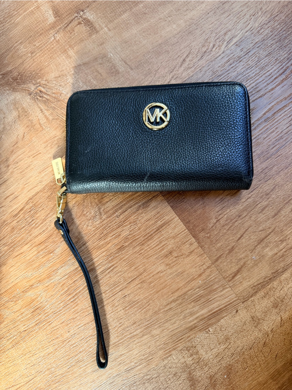 Michael Kors Black Pebbled Leather Zip Around Wristlet Wallet Gold MK Logo